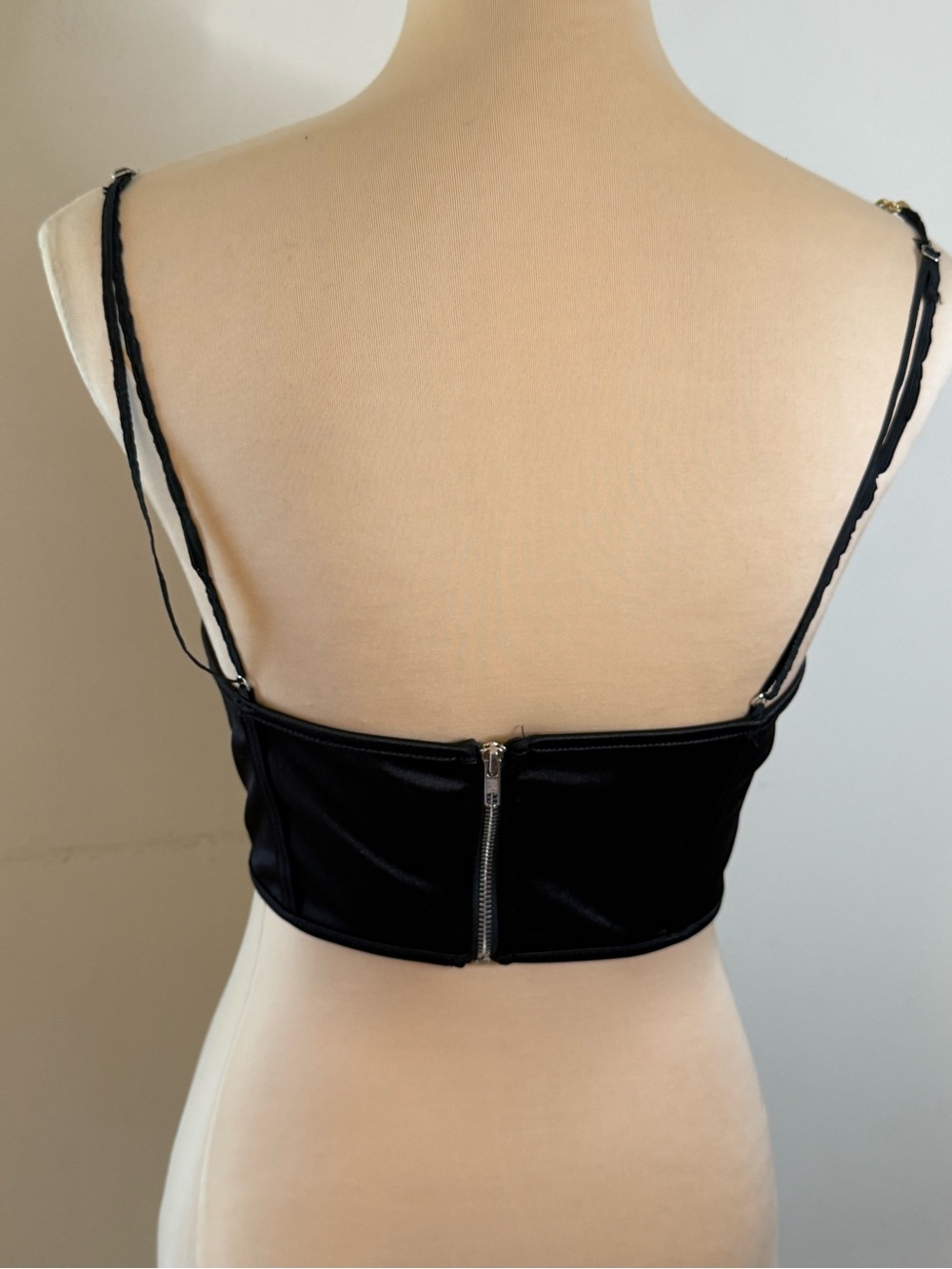 Trends black cropped corset bralette chain link straps SZ LG strap FLAW